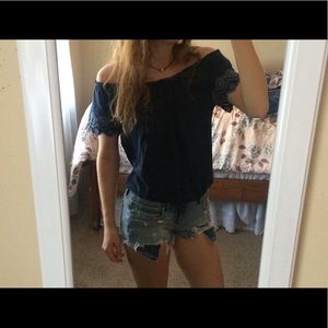 AE - Off the shoulder top